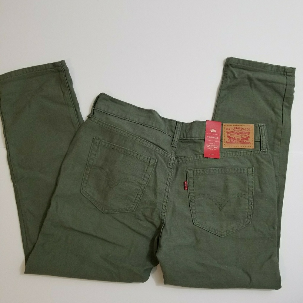 Levi's Boyfriend jeans " FINAL SALE "