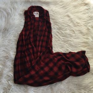 long flowy sleevless plaid flannel