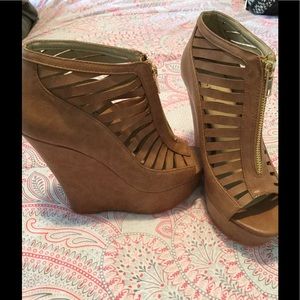 Wedges brown