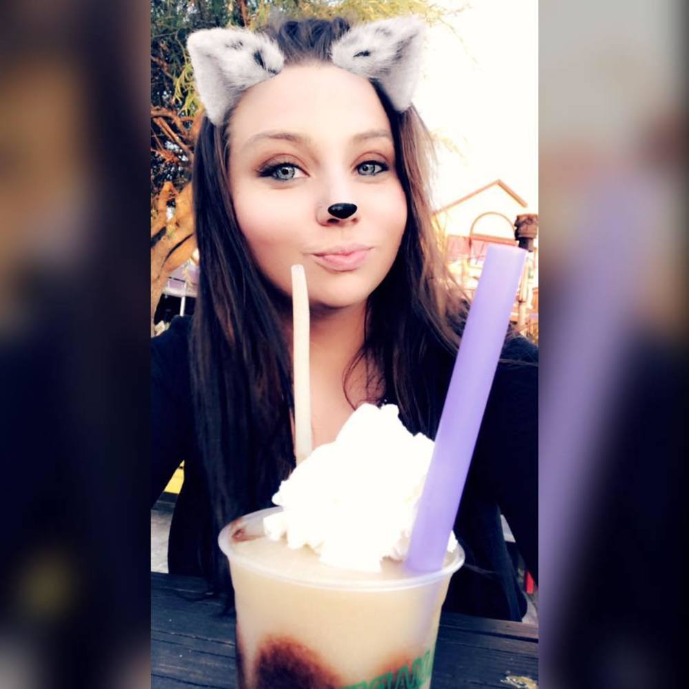 Meet your Posher, Kayla