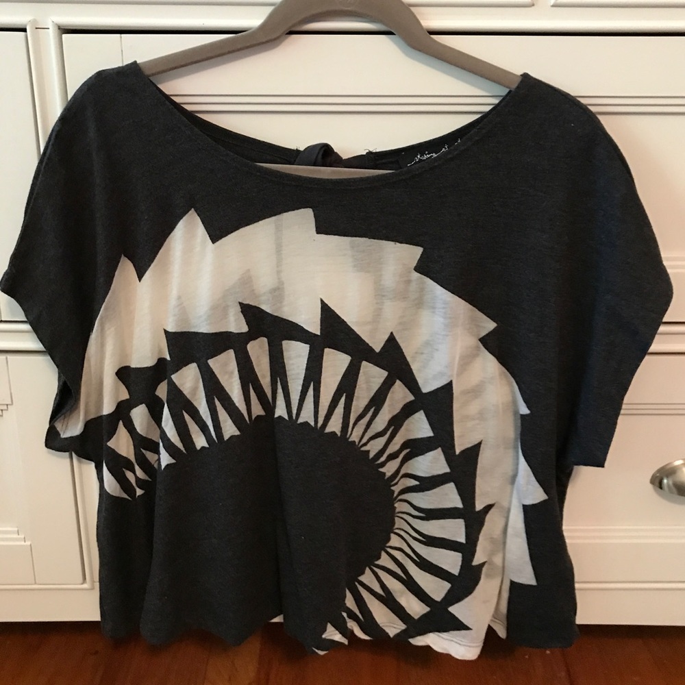 FUN PATTERN CROP TOP FROM URBAN