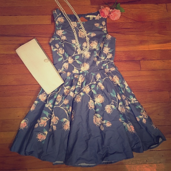LC Lauren Conrad Dresses & Skirts - Lauren Conrad Floral Fit & Flare Dress SALE