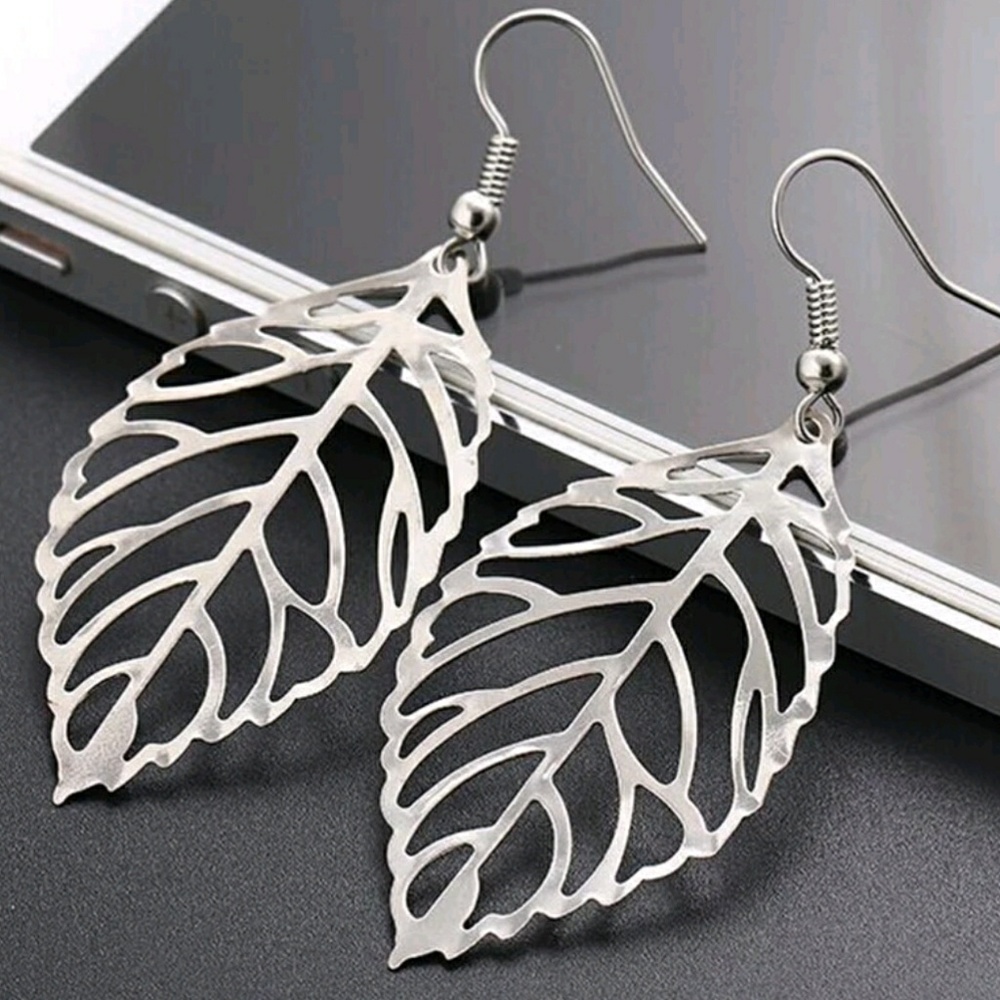 Silver Leaf Earrings