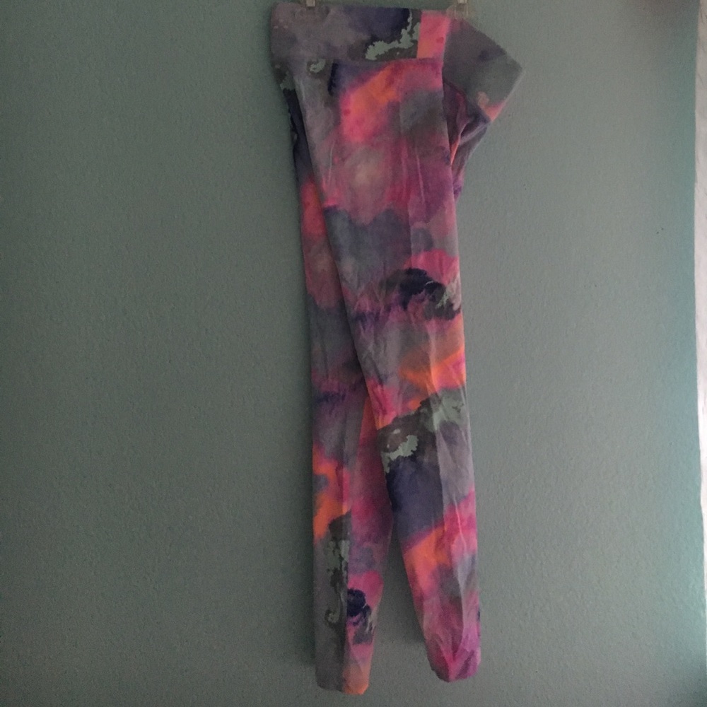RARE VS Pink Pastel Leggings (Accepting Offers!!)