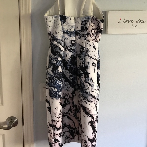 Kendall & Kylie Dress 👑 - Picture 2 of 2