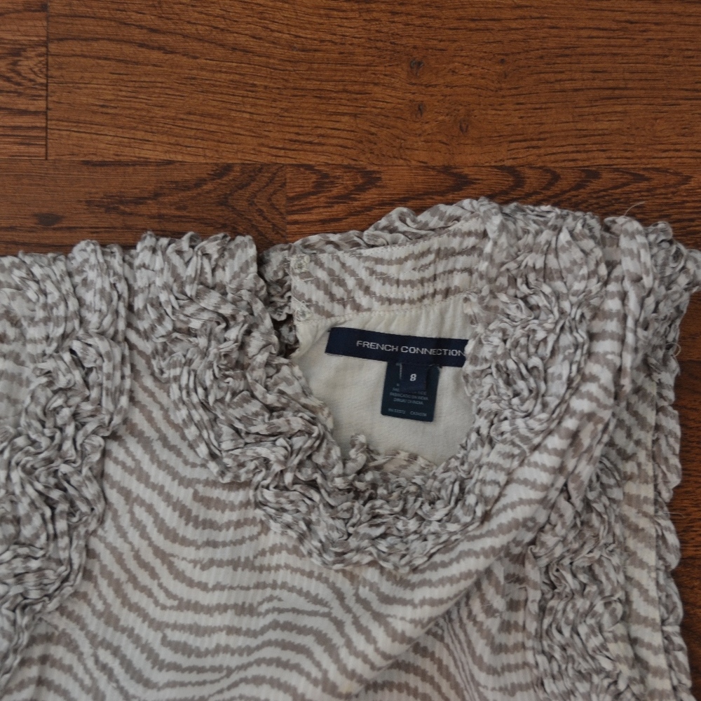 French Connection Sleeveless Gray Print Swing Top - Picture 7 of 8