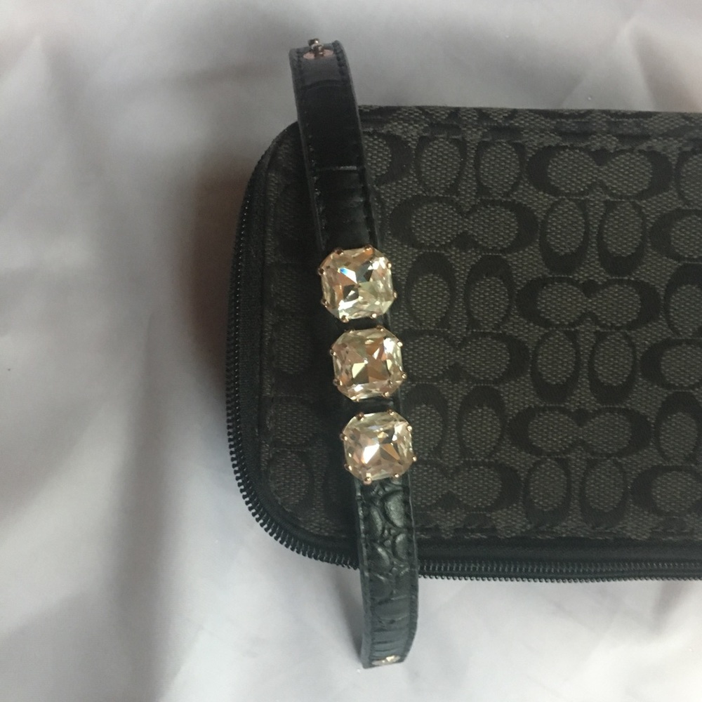 SOLD🍃Betsey Johnson black/gold Diamond bracelet