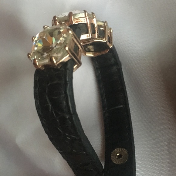 SOLD🍃Betsey Johnson black/gold Diamond bracelet - Picture 7 of 7