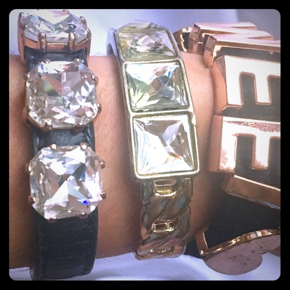 SOLD🍃Betsey Johnson black/gold Diamond bracelet - Picture 2 of 7