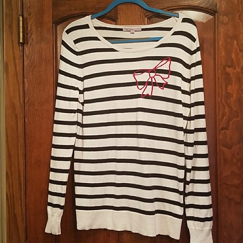Black & White Stripes Gap Sweater Size L