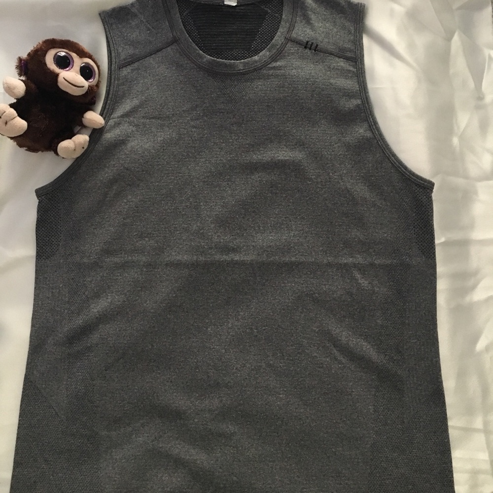 Lululemon men gray tank top