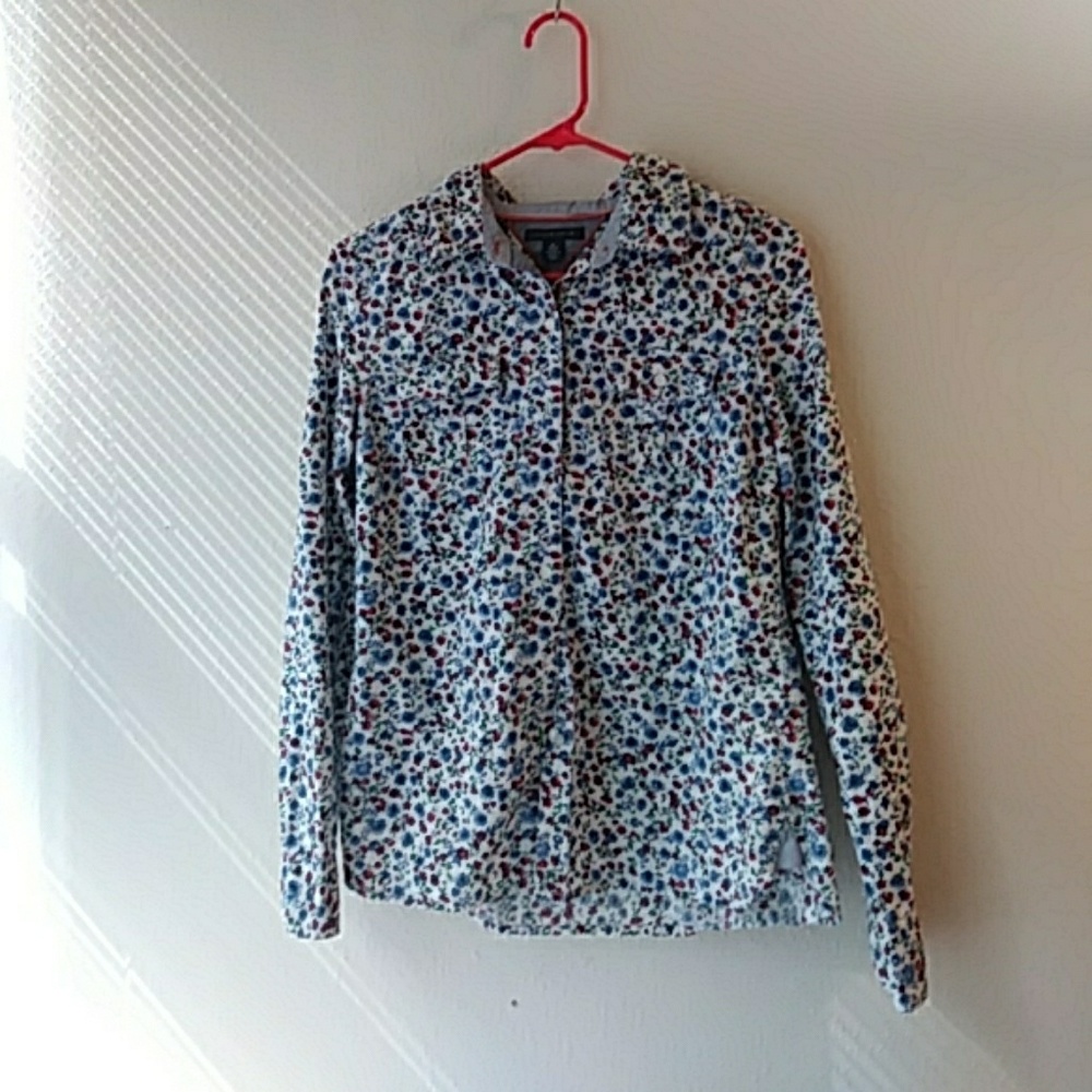 Tommy Hilfiger women's button down shirt