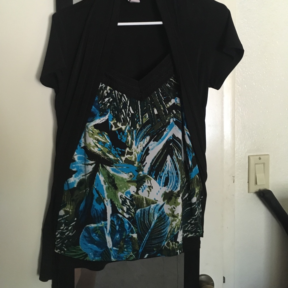 Blouse with black cover built in