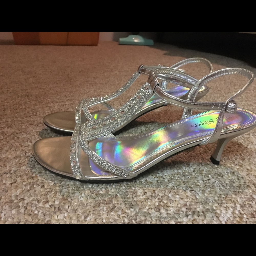 Silver Heels with Diamond Straps Size 10W Women's