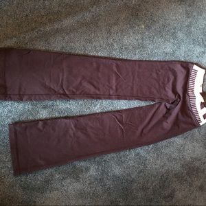Lululemon yoga pants