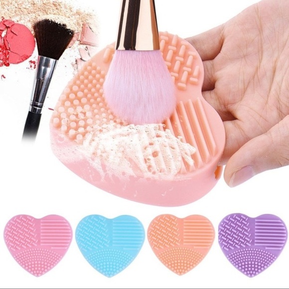 🎅🏻 Make Up Cleaning Glove and Mat Duo - Picture 8 of 8