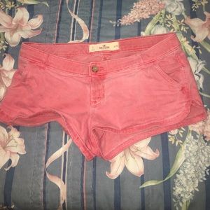 Hollister salmon color shorts!