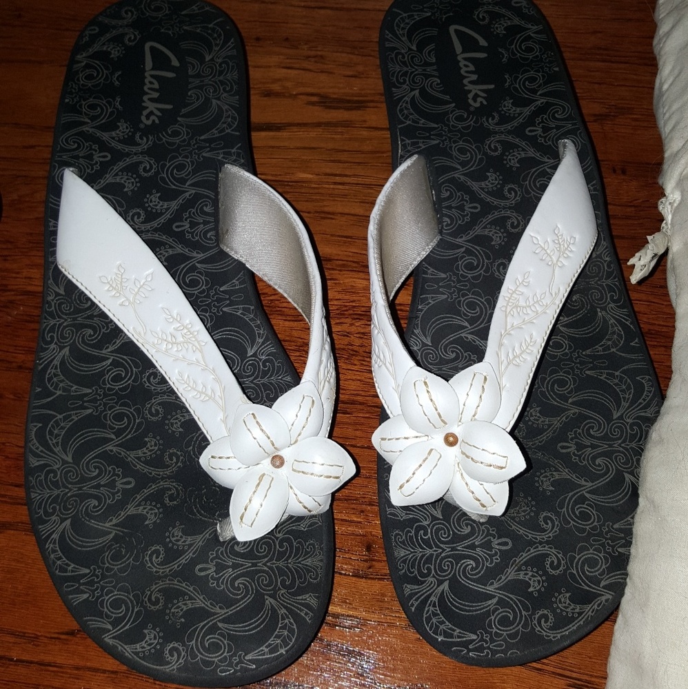 Clark's Flip Flops