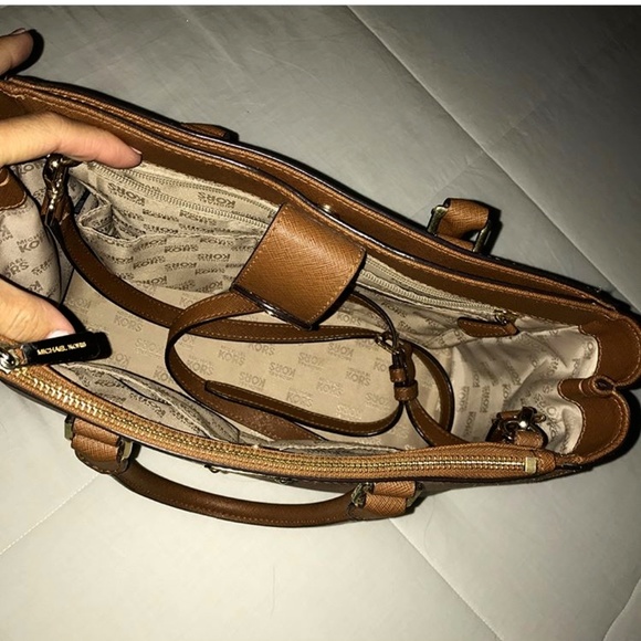 Michael Kors Purse - Picture 2 of 2