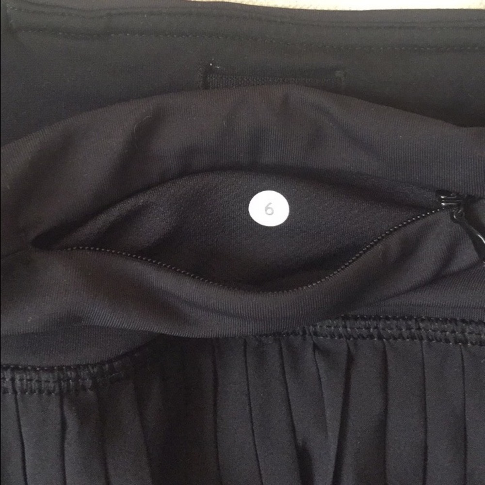 SIZE 6 Black lululemon skirt!