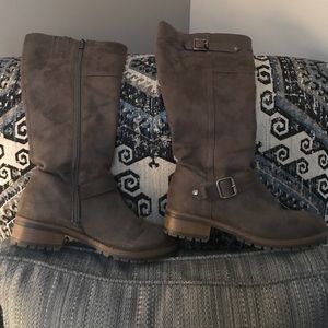 Kenneth Cole Boots