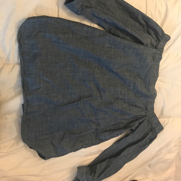 Off the shoulder shirt - Picture 1 of 2