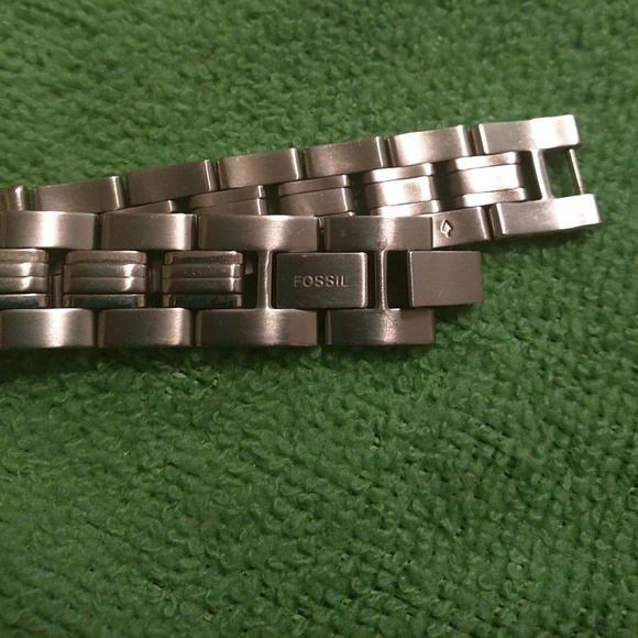 Fossil Watch - Picture 2 of 3