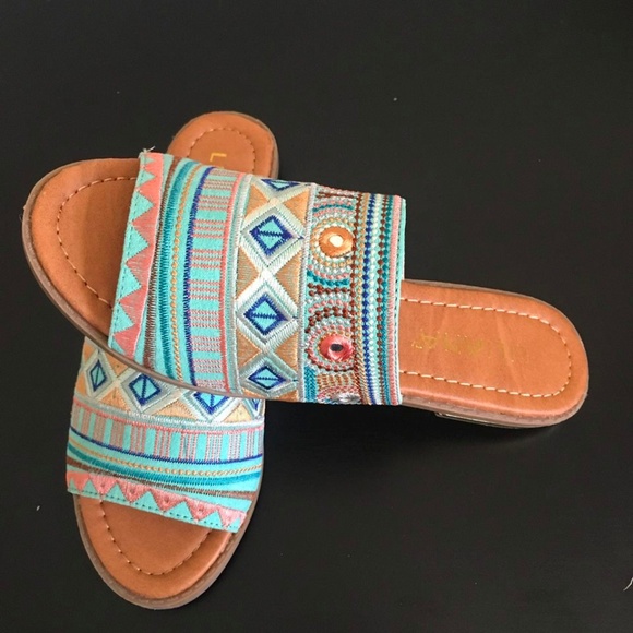 Liliana Shoes - SOLD ON VIN TED!  LILIANA MINT TRIBAL SANDAL