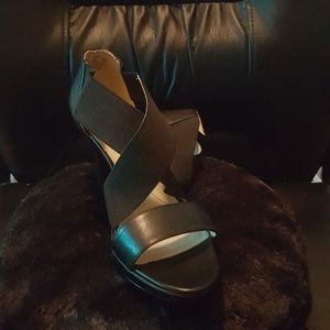 EUC Naturalizer Black Sandals SZ 9