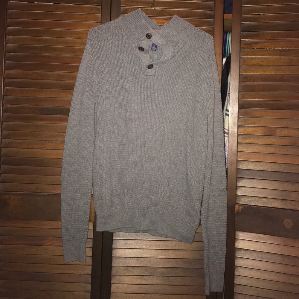 Gap 3 Button Sweater