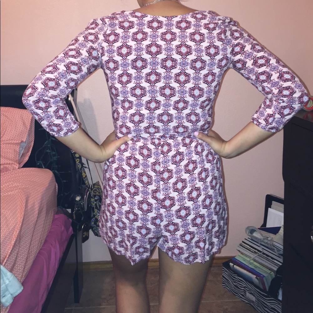 Romper - Picture 2 of 3