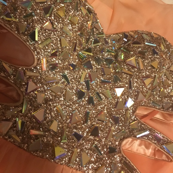 Prom only happens once in a lifetime! - Picture 2 of 6