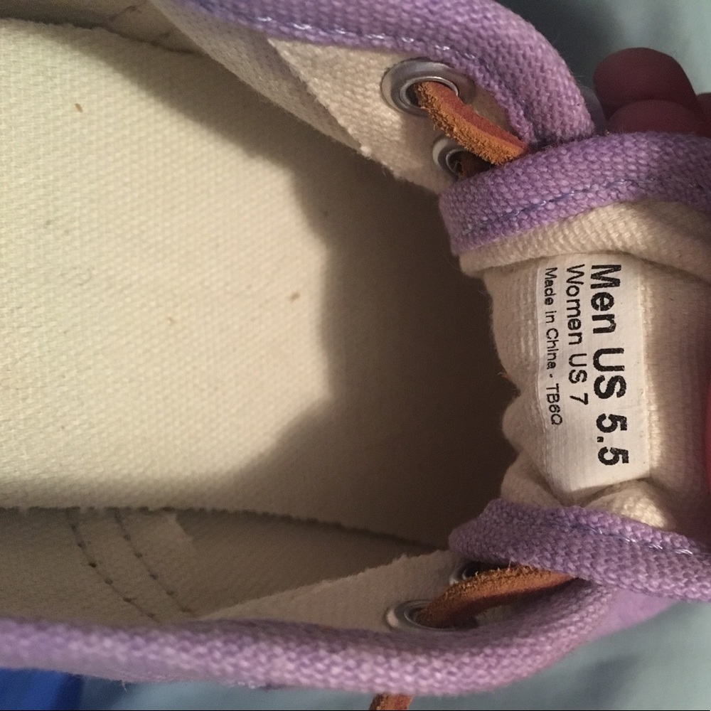 Vans - Picture 2 of 4