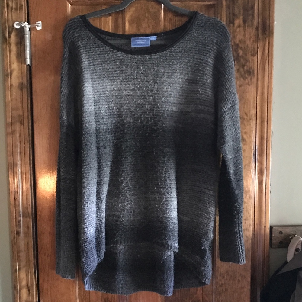 Simply Vera Wang Sweater