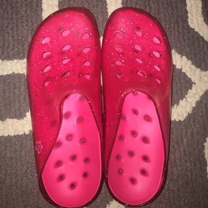 Pink water crocs