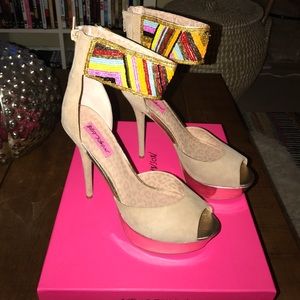#BetseyJohnson Beaded strap pumps