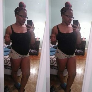 Meet your Posher, Demetrice