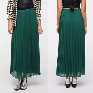 🌵NWT UO Sparkle & Fade Chiffon Pleated Maxi Skirt