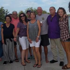 Meet your Posher, Vique