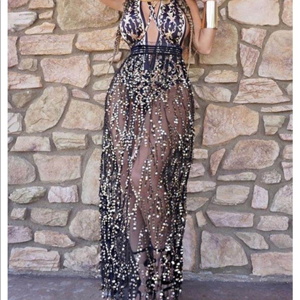 Sexy bathing suit and sequins skirt cover🙌🏾