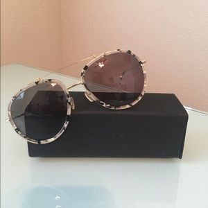 Kendall and Kylie sunglasses limited edition