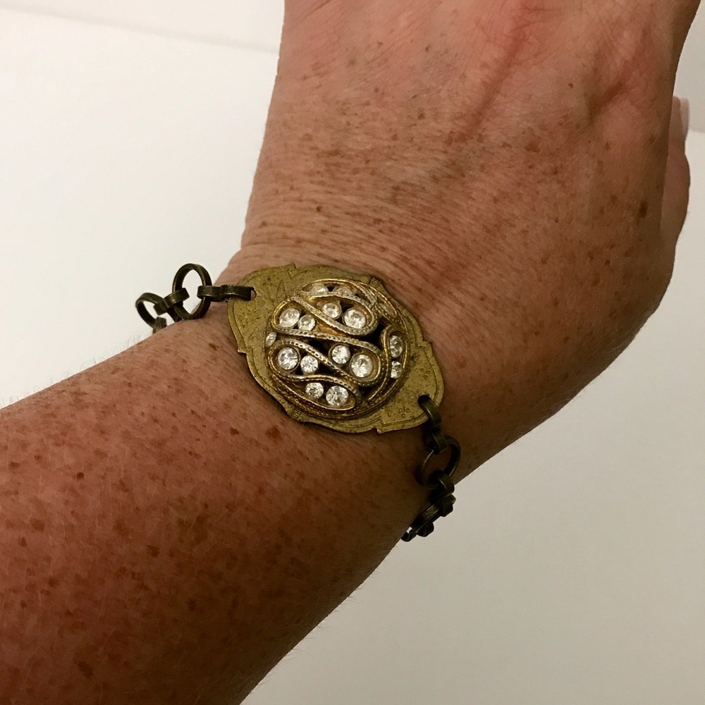 Vintage gold bracelet with clear stones