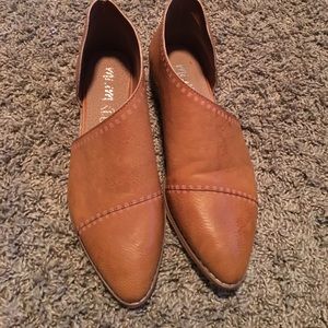 Free people inspired flats