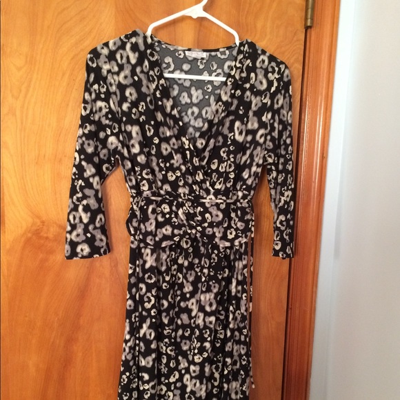 A Pea in the Pod Dresses & Skirts - A Pea in the Pod maternity dress size small