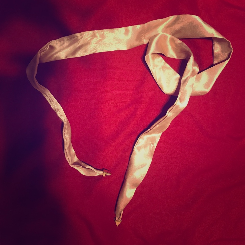 Faux silk choker