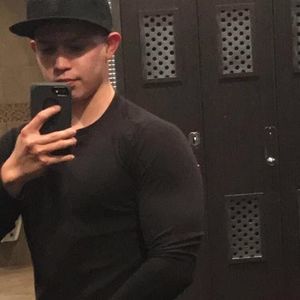 Meet your Posher, Carlos