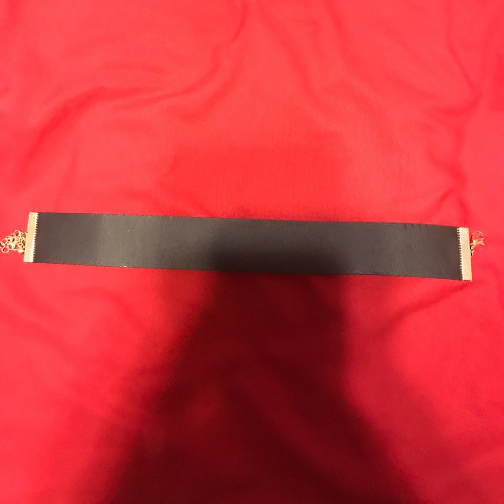Black choker