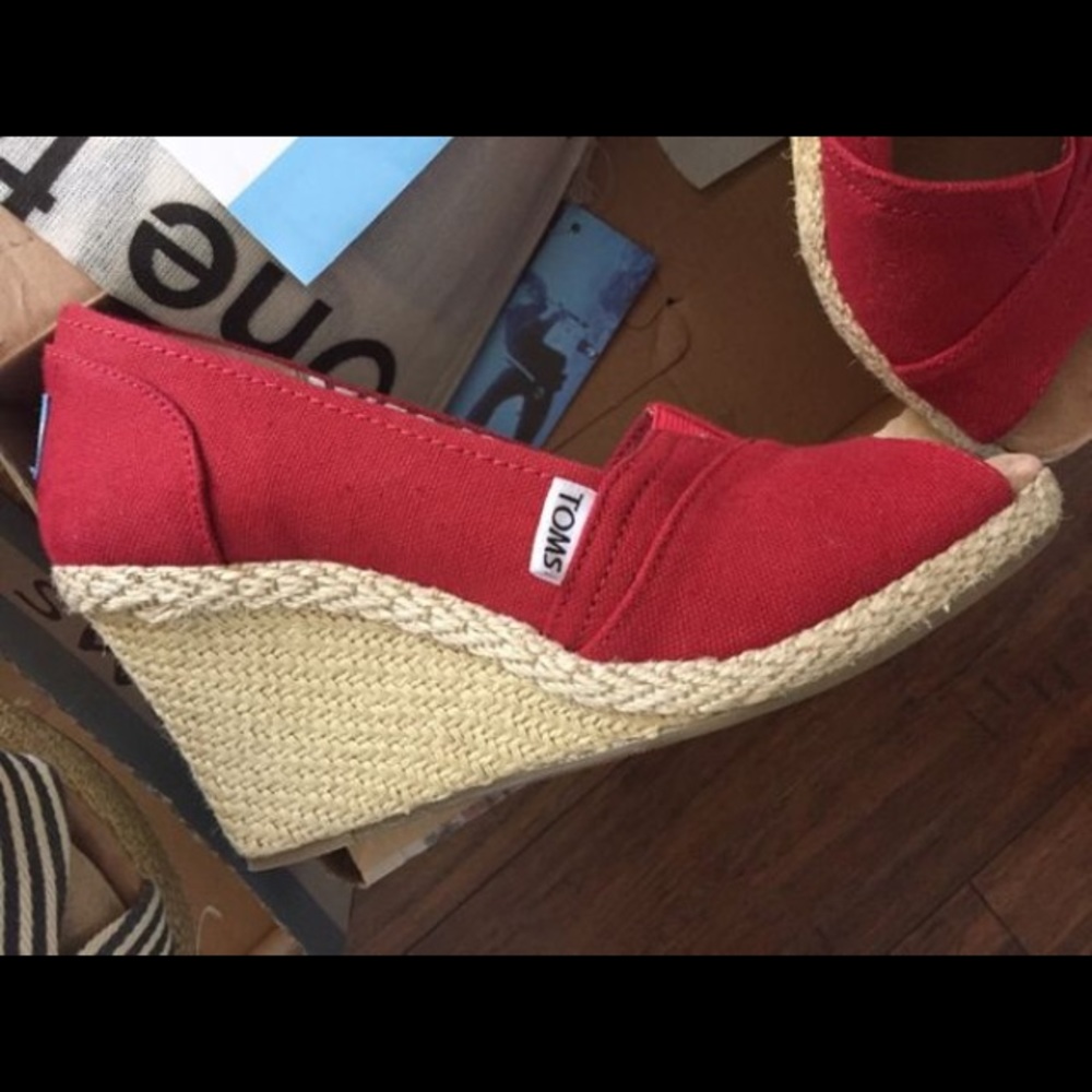 Toms Wedges