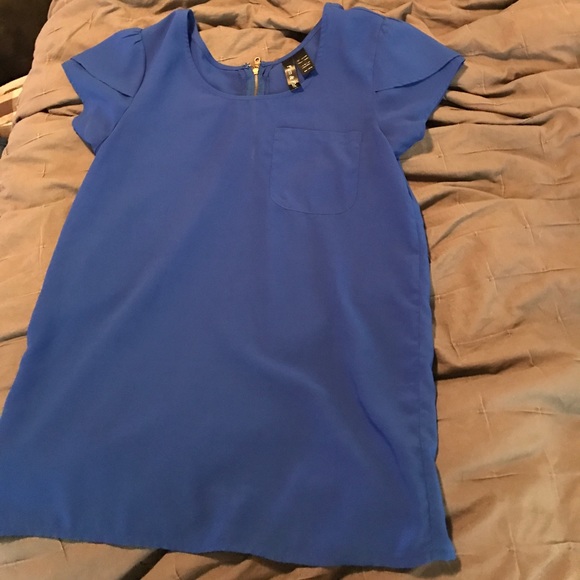 Perfect condition! Cobalt blue top - Picture 2 of 3