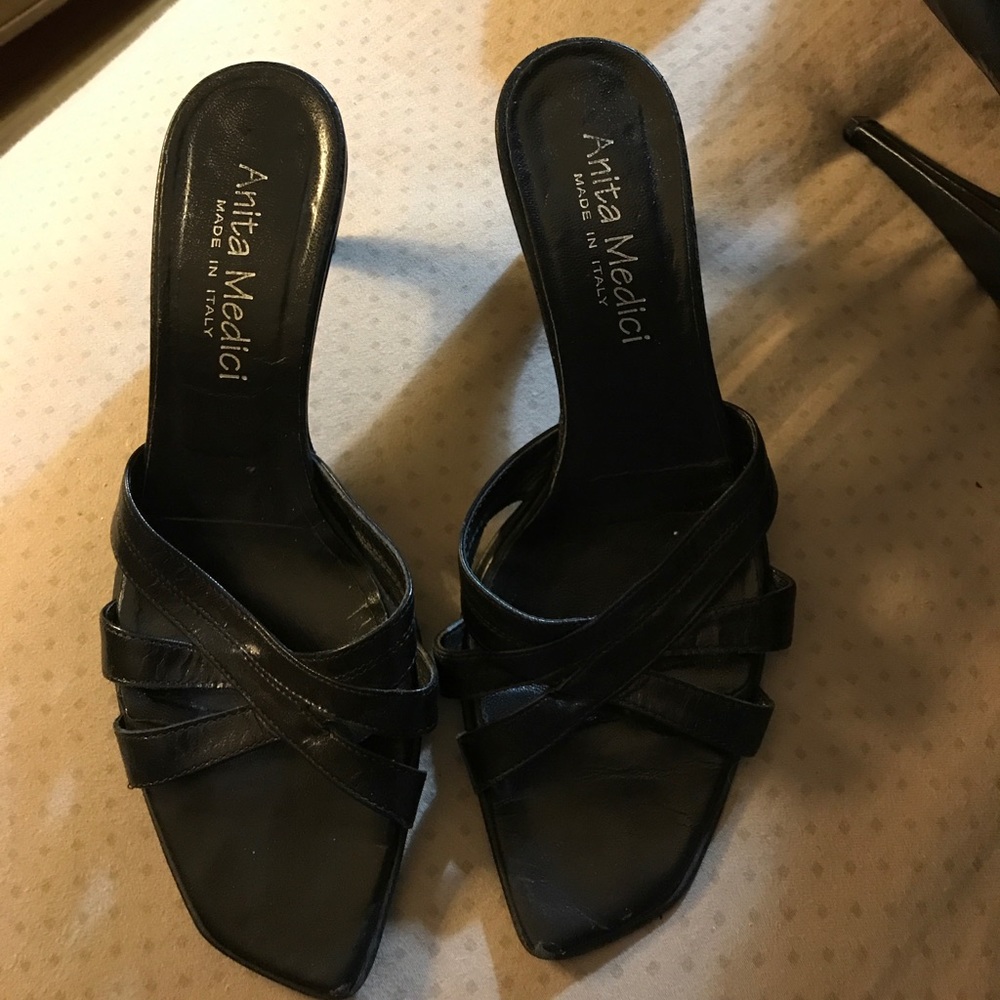 Black 2 inch sandals
